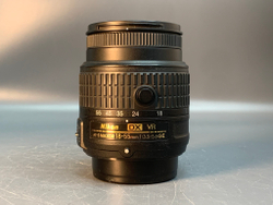Nikon D5200 kit 18-55mm 30100 кадров