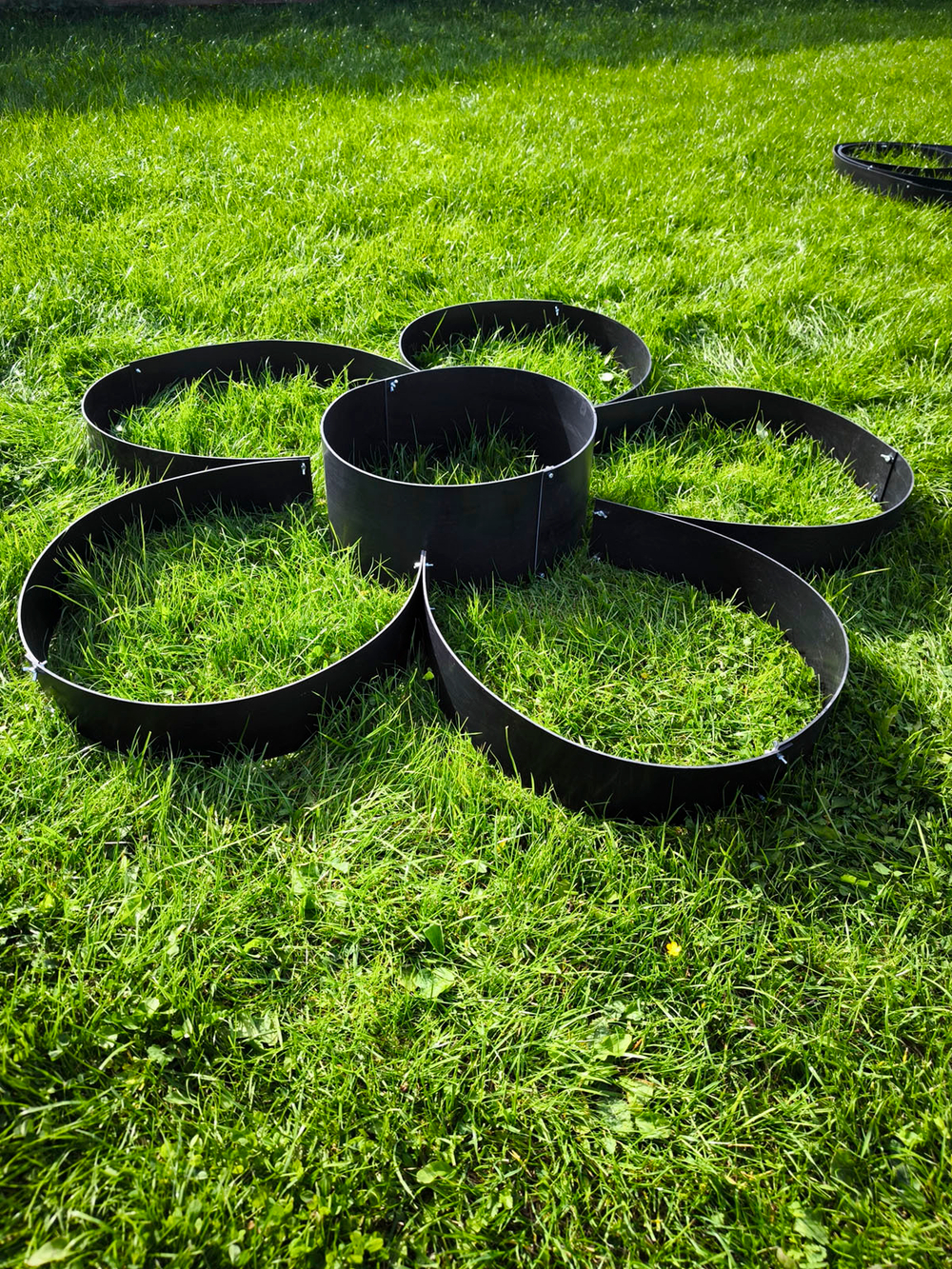 Клумба цветок трансформер высота 10см + 20см, ф135см