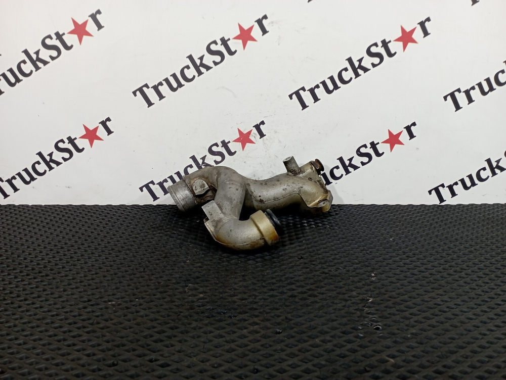 Патрубок охлаждающей жидкости