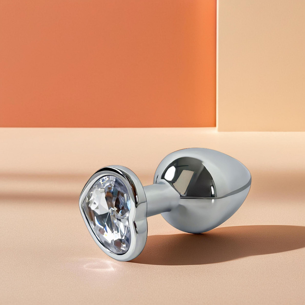 Анальная пробка металлическая с белым кристаллом в виде сердца Fantasy Toys (M)