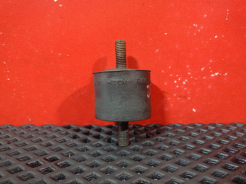 Демпфер кронштейна глушителя