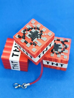 брелок из вселенной minecraft TNT