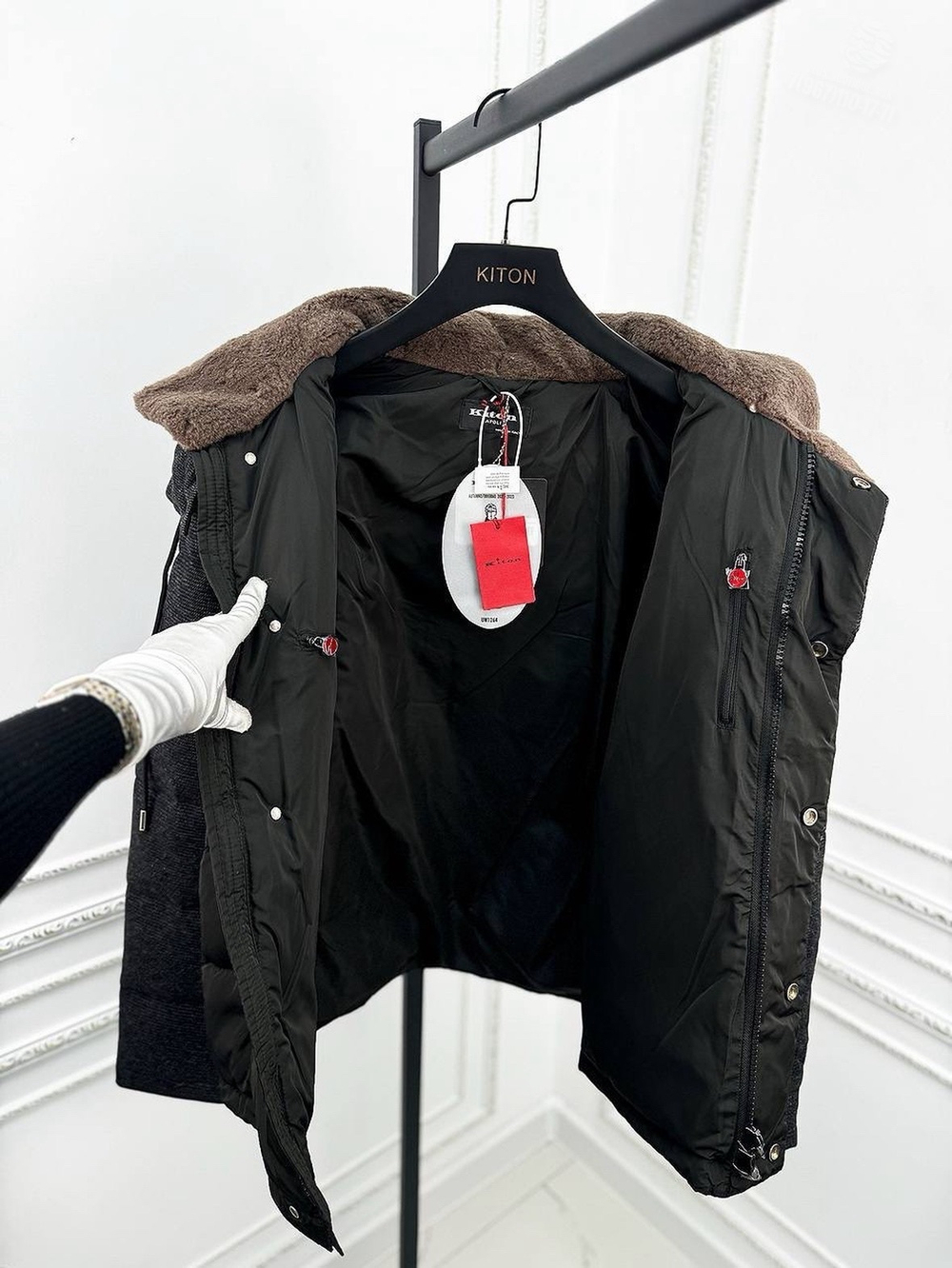 Пуховик Kiton