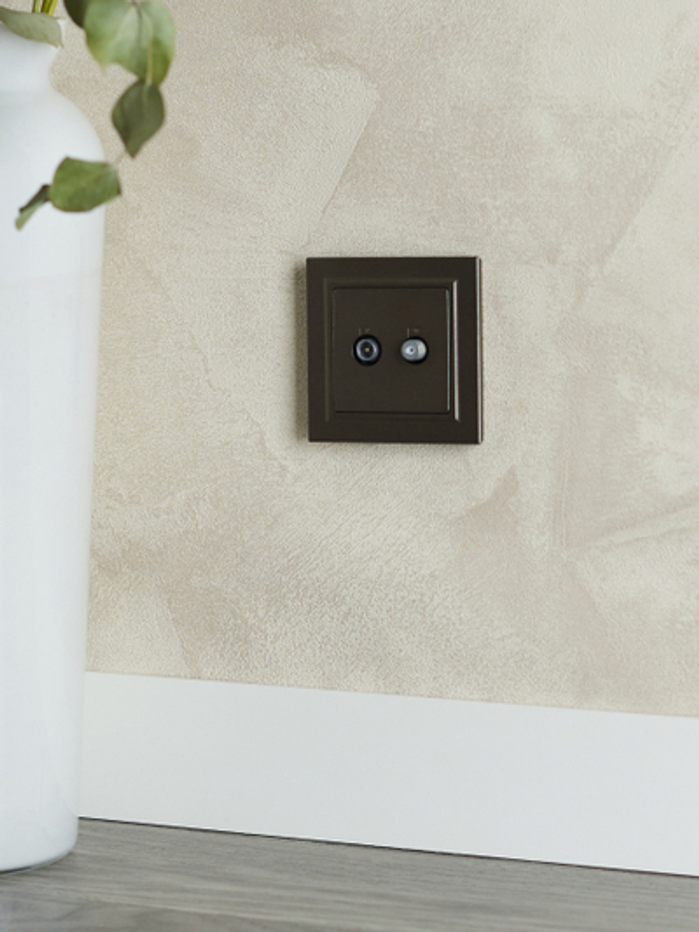 BRITE Розетка двойная TV+SAT РТВ/РСп12-БрТБ темная бронза IEK