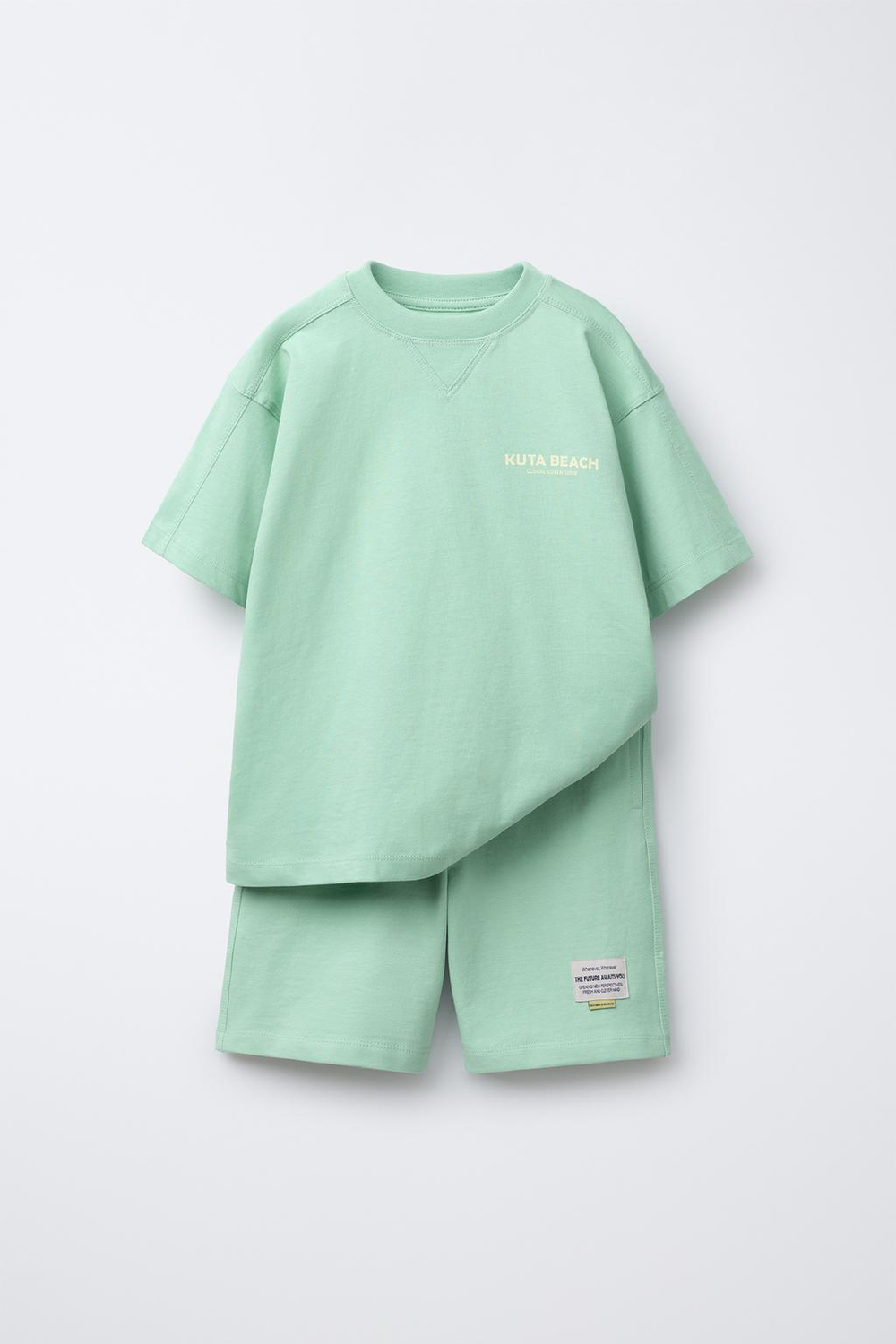 ZARA КОМПЛЕКТ ИЗ ФУТБОЛКИ И ШОРТОВ С НАДПИСЬЮ, СВЕТЛО-ЗЕЛЕНЫЙ