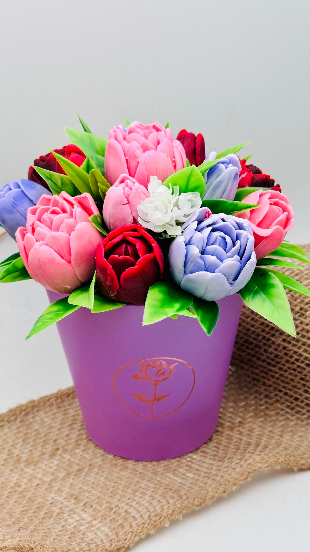 "Разноцветные тюльпаны» сиреневый стакан