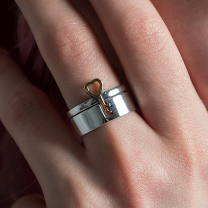 Парные кольца с ключом