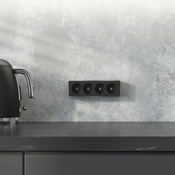 Розетка четверная с заземлением и со шторками Werkel Gallant W5072258