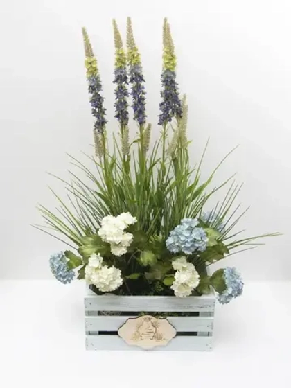 Композиция в ящике "Гортензия"