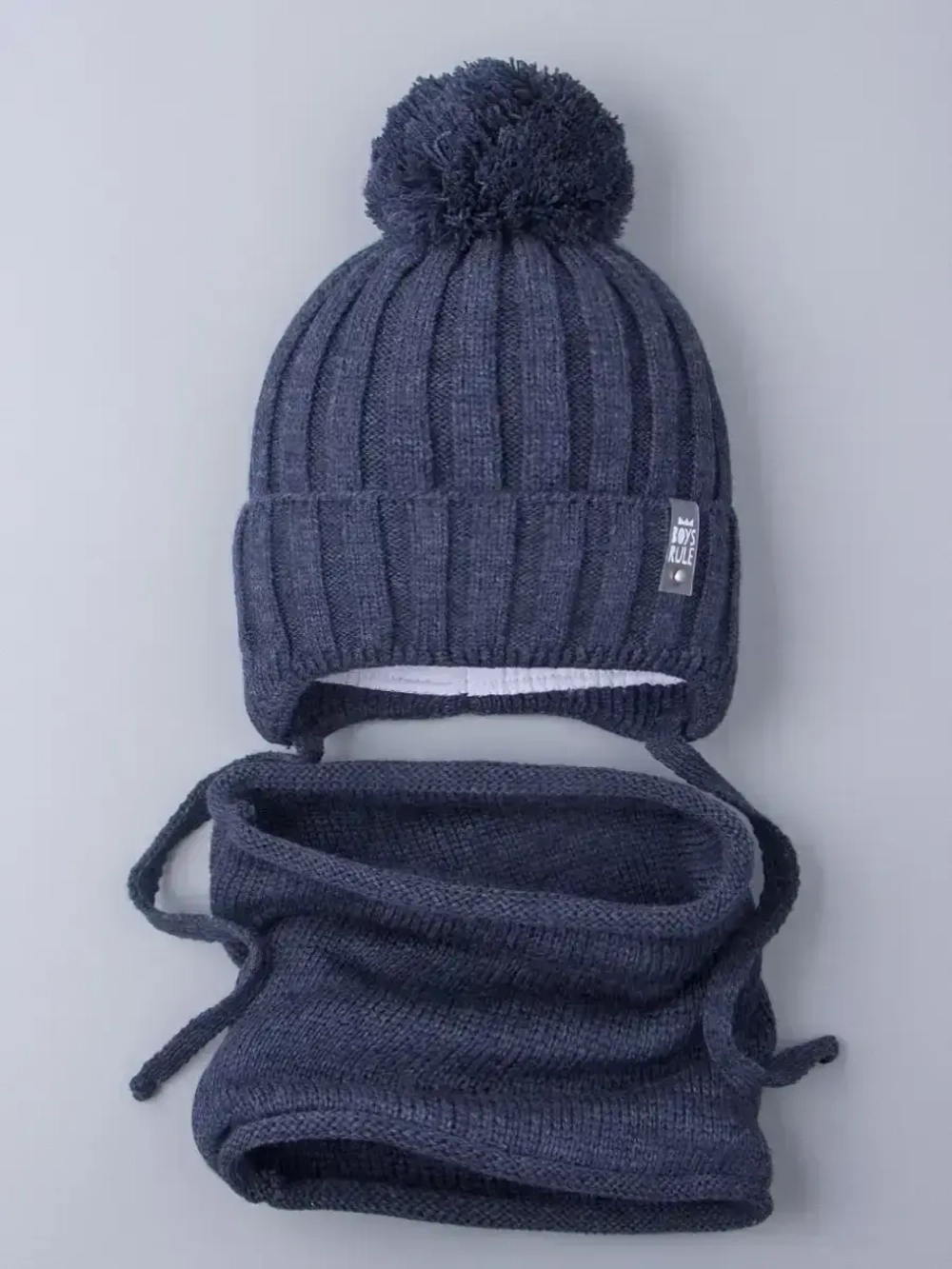 Шапка для мальчика со снудом осенняя