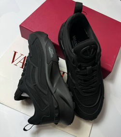 Кроссовки Valentino