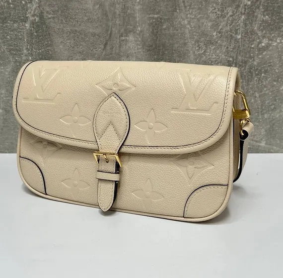 Сэтчел Louis Vuitton Diane кремовый