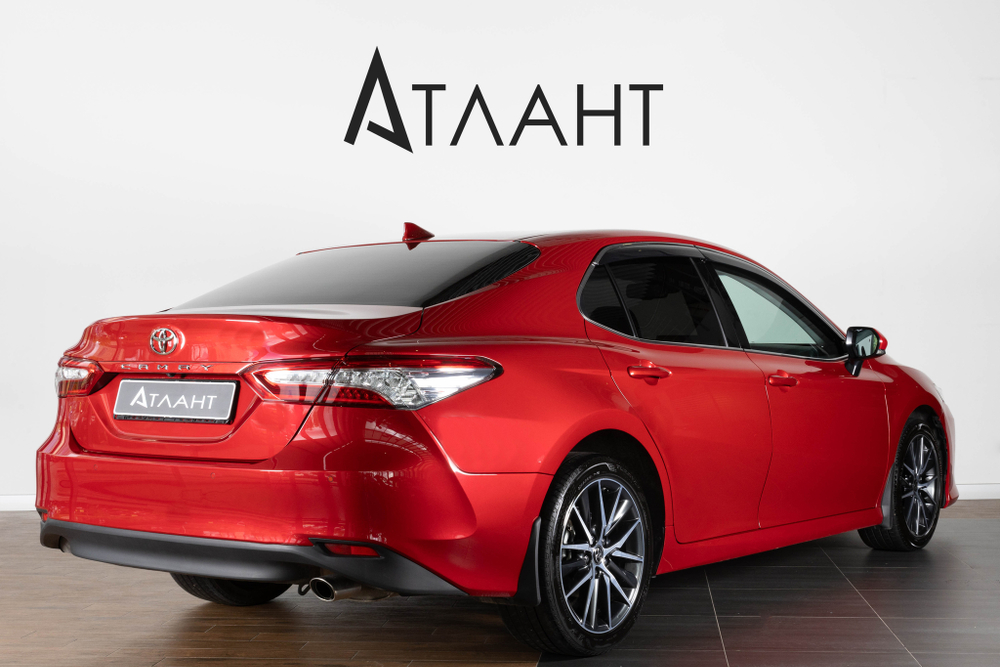 Toyota Camry, 2021 год