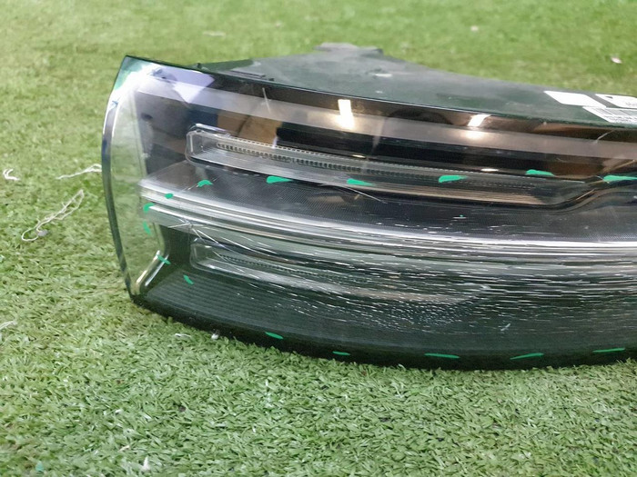 Фонарь правый внешний Porsche Cayenne 3 (17-23)