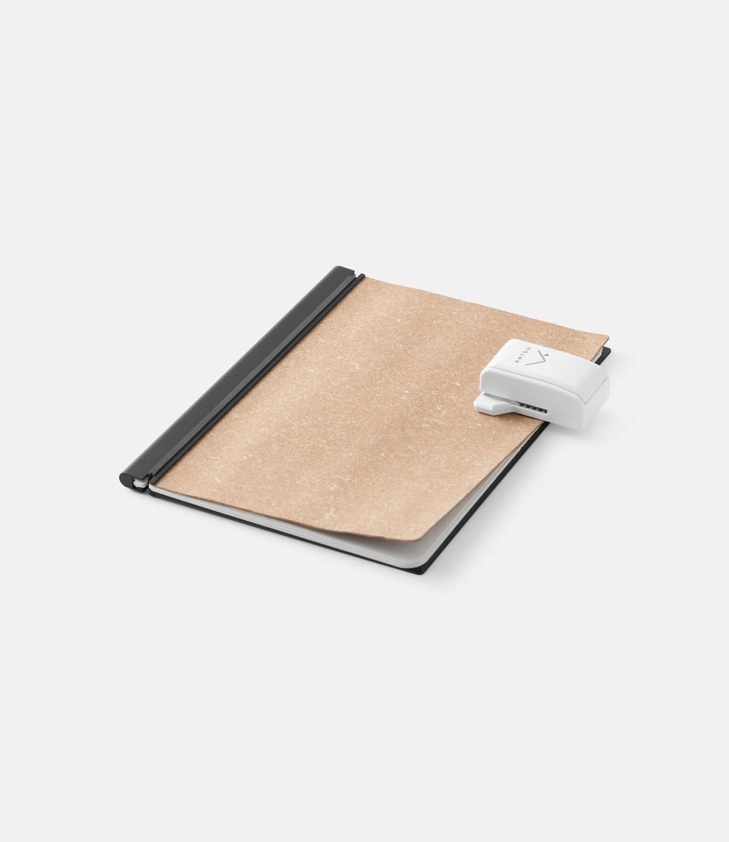 Antou Nota Clipboard — набор аксессуаров для блокнота