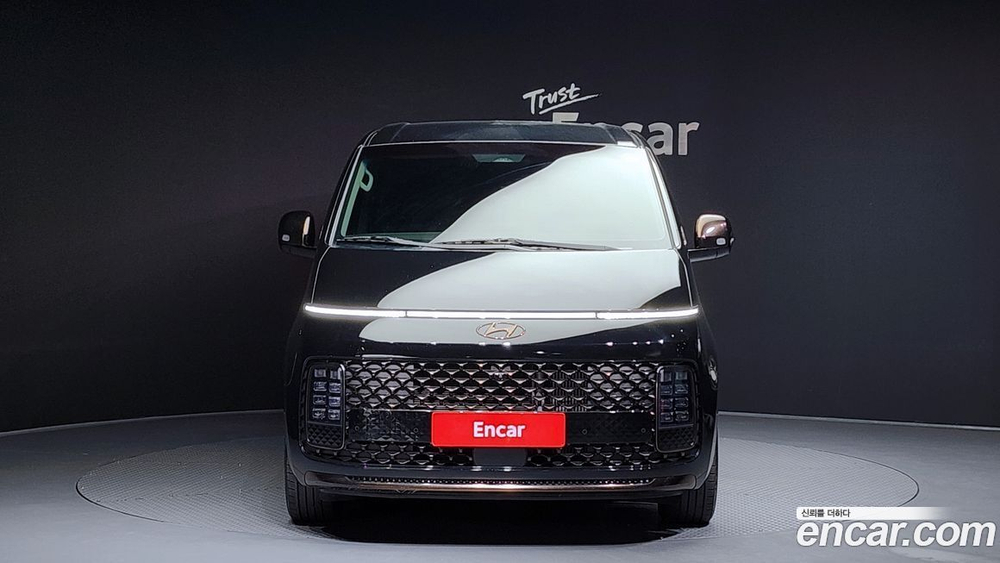 Hyundai Staria 라운지 7-и местный (10.2021)