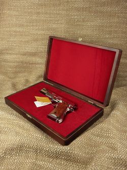 Denix Пистолет авт. "Кольт-45" хромированный, в подарочном футляре