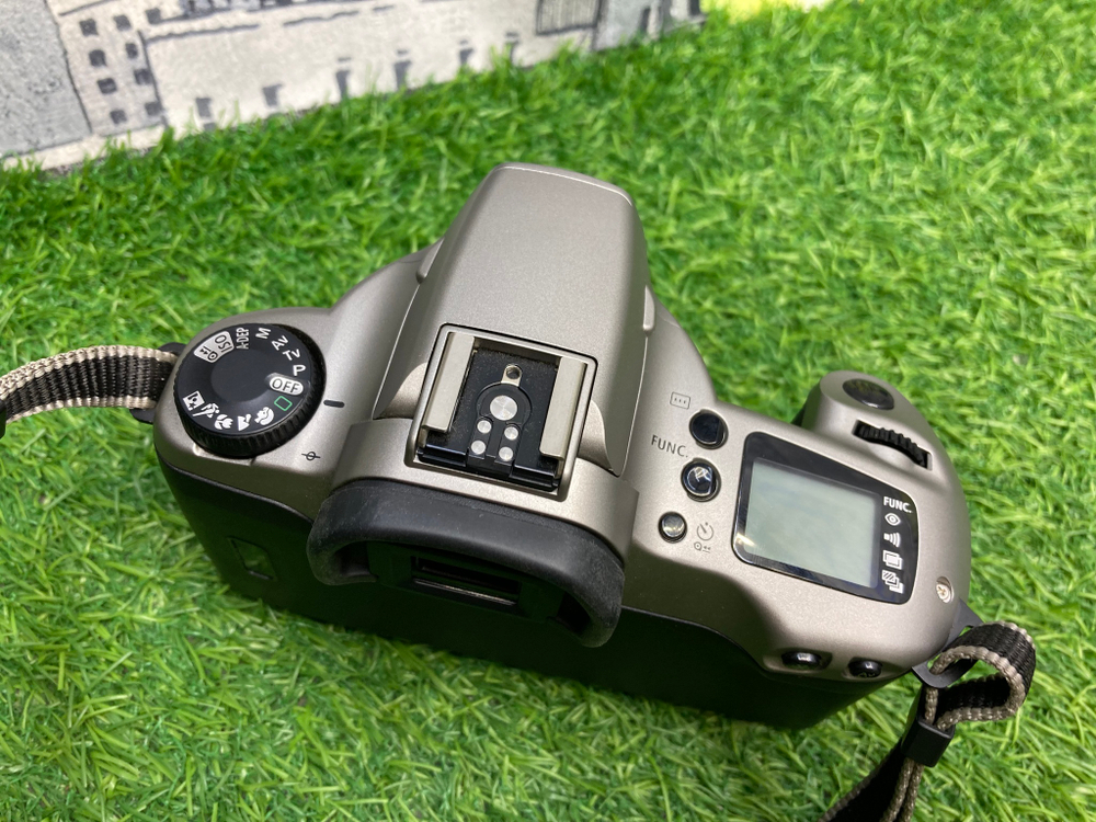 Canon EOS 3000N + 28-80mm 3.5-5.6 II