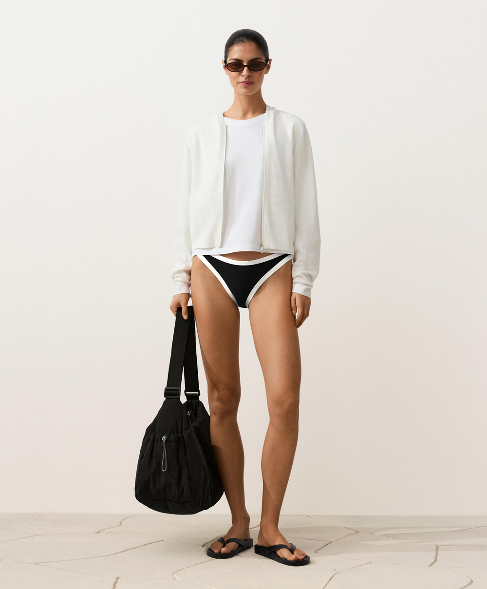 OYSHO Классические трусики-бикини с контрастной отделкой, черный