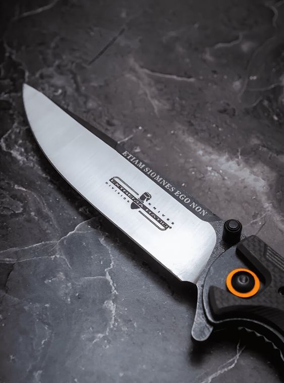 Складной нож из стали D2 Extrema-Ratio Олива