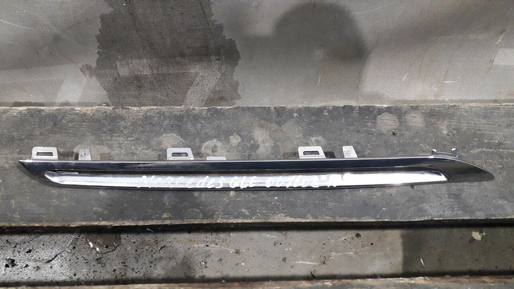 Молдинг решетки радиатора Mercedes GLE (C292) 15-19 Б/У Оригинал A2928880285