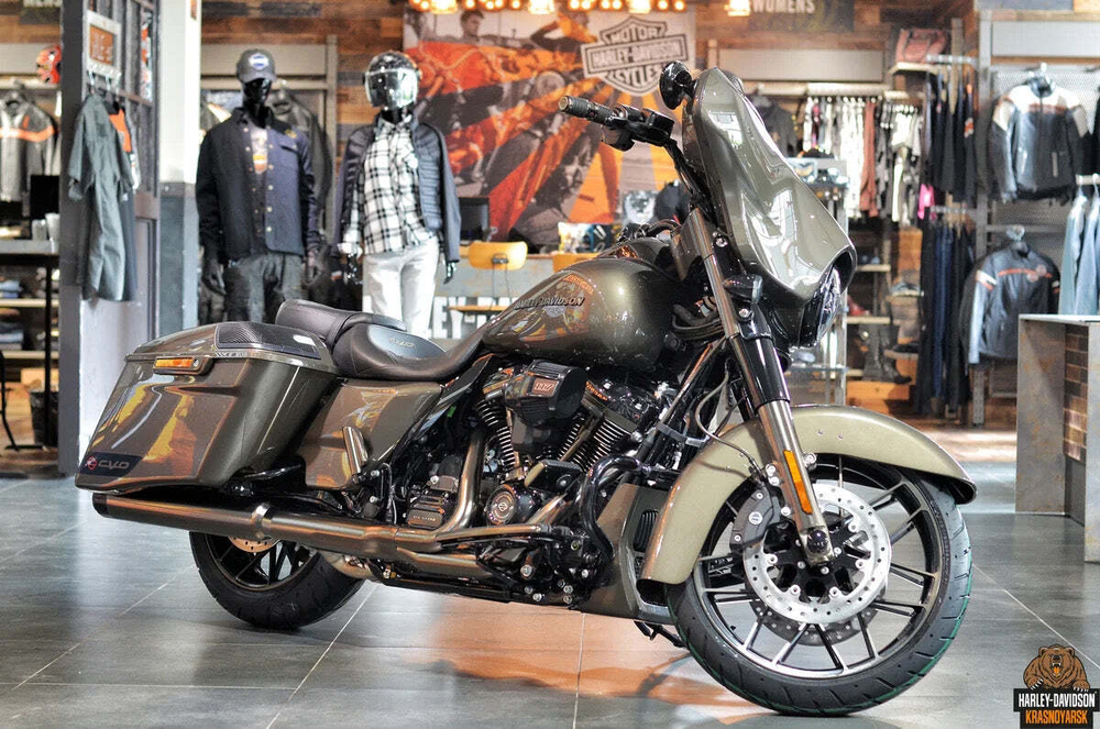 Мотоцикл Harley-Davidson CVO STREET GLIDE (Bronze Armor) с НДС