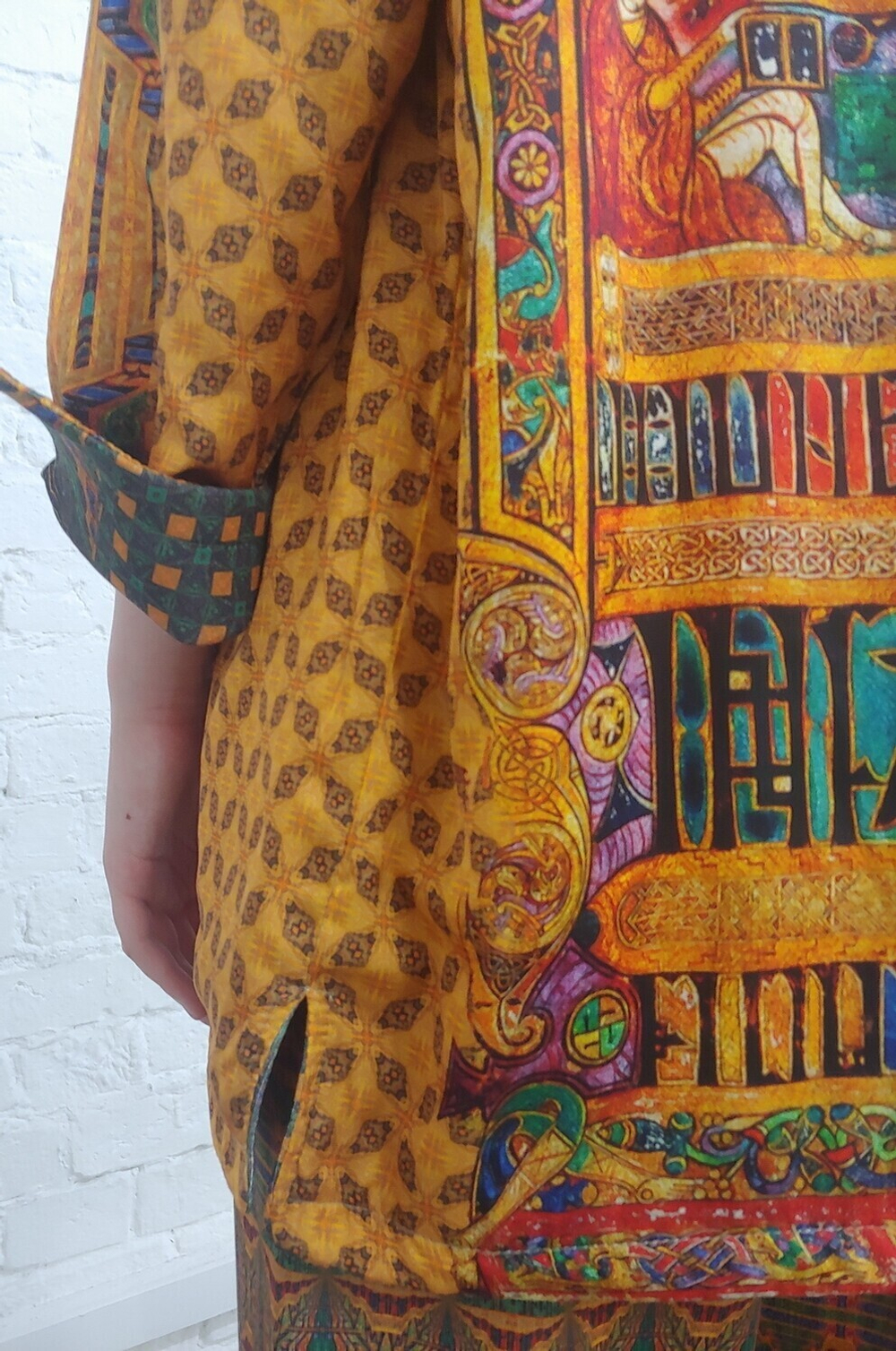 Двусторонний жакет "Ирландская легенда", по мотивам Келлской книги