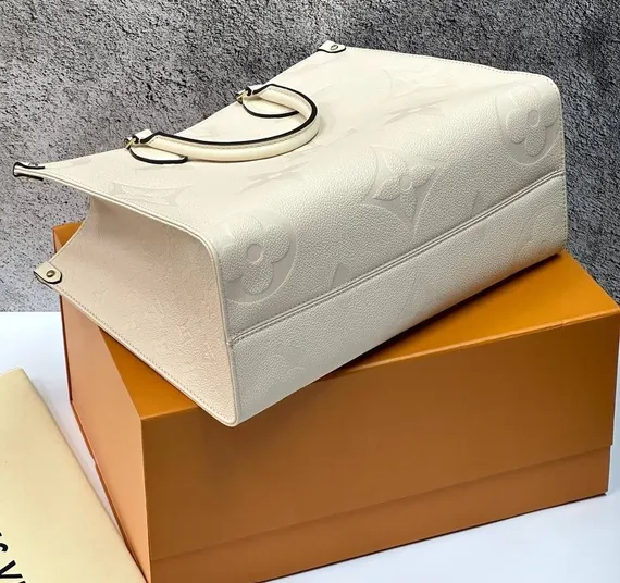 Сумка Louis Vuitton Onthego кремовый