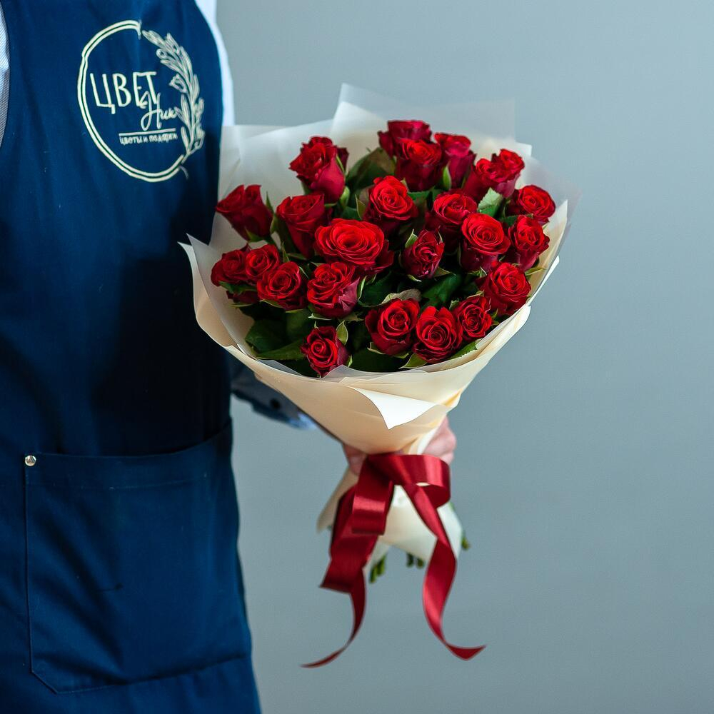 25 красных кенийских роз