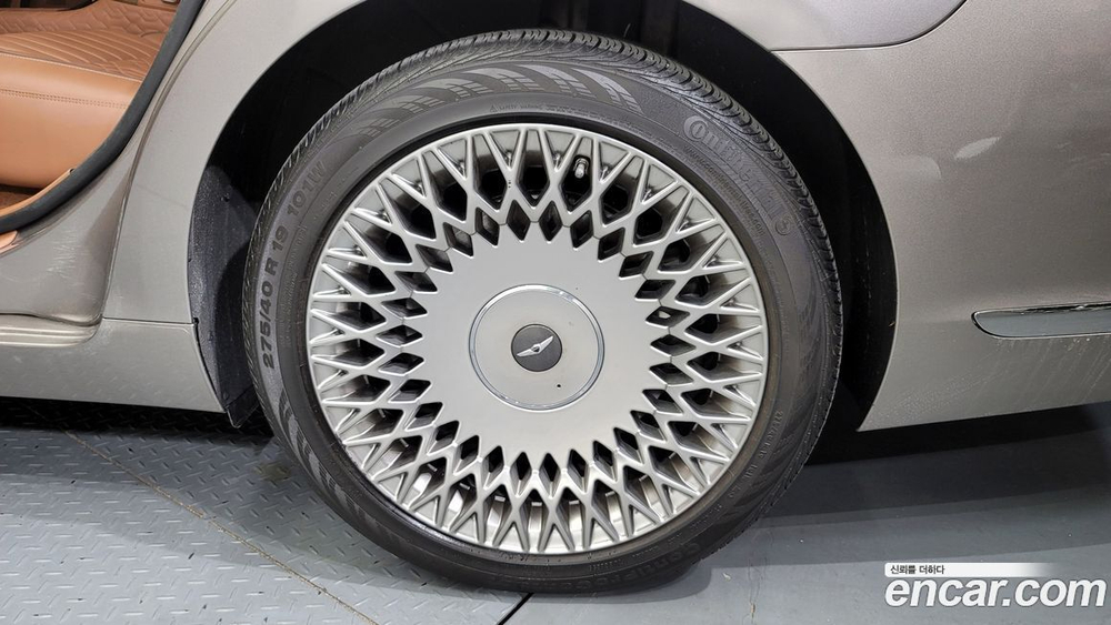 Genesis G90 5.0 AWD (04.2020)