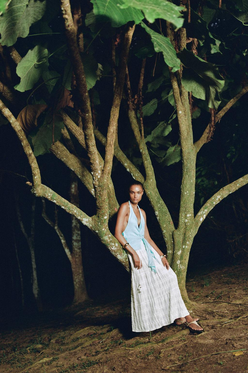 ZARA ТОП-ХАЛТЕР С УЗЛОМ ИЗ ЛЬНЯНОЙ ТКАНИ, БИРЮЗОВЫЙ