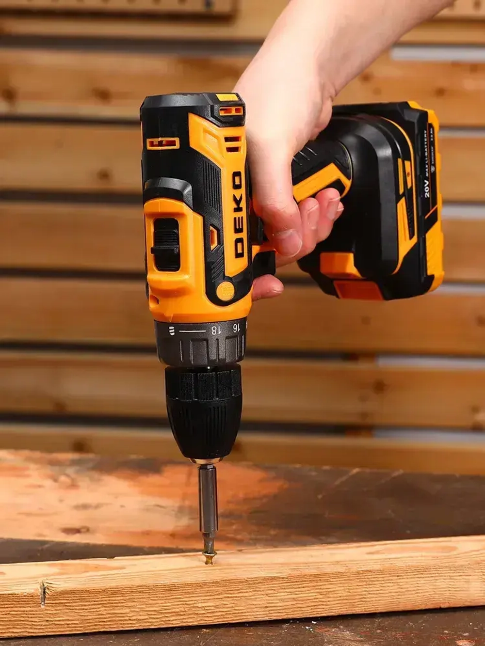 Аккумуляторная дрель-шуруповерт DEKO DKCD20V в кейсе + набор 63 инструмента для дома, 20В, 2х2.0Ач