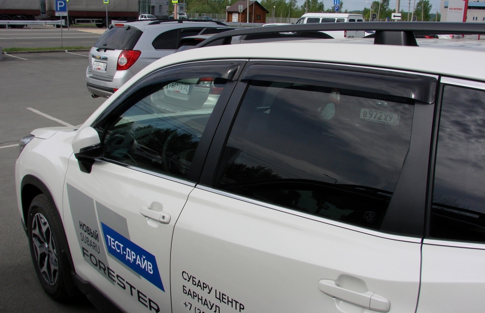 Дефлекторы боковых окон SIM для Subaru Forester (2018-) арт.SSUFOR1832