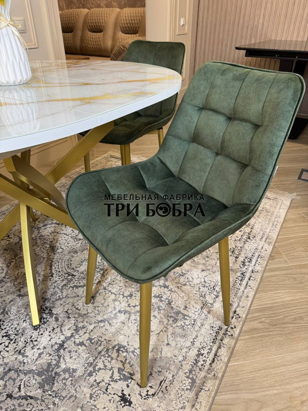 Круглый раздвижной стол "Золотой мрамор", и стулья "Бостон" оливковые