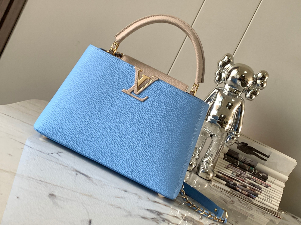 Louis Vuitton Capucines MM