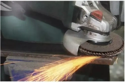 Razaian strong tools Круг лепестковый торцевой 125 x 22; P40