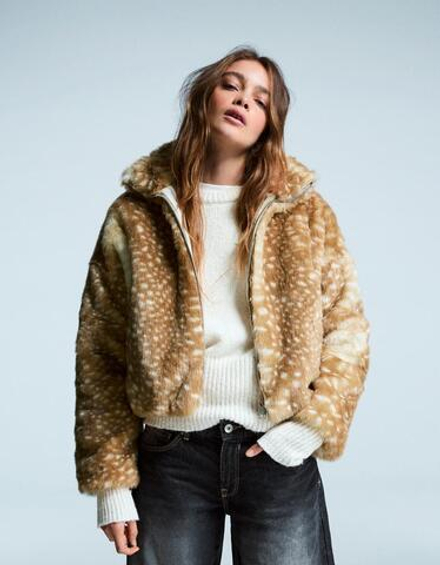 BERSHKA Шуба из искусственного меха c принтом, цвет верблюжьей шерсти