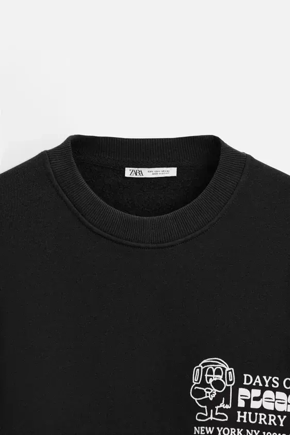 ZARA ТОЛСТОВКА С КОНТРАСТНЫМ ПРИНТОМ, ЧЕРНЫЙ