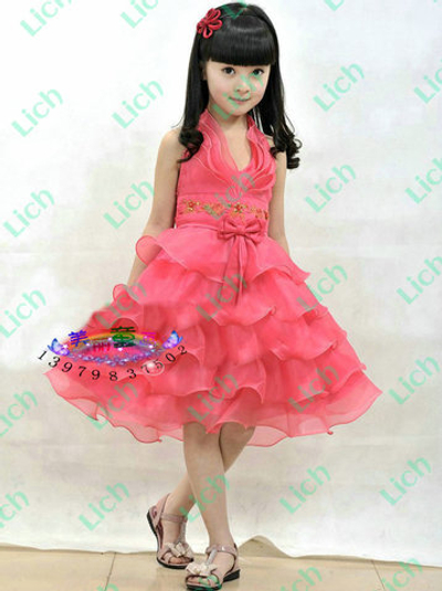 Платье детское с бантом и оборками на юбке