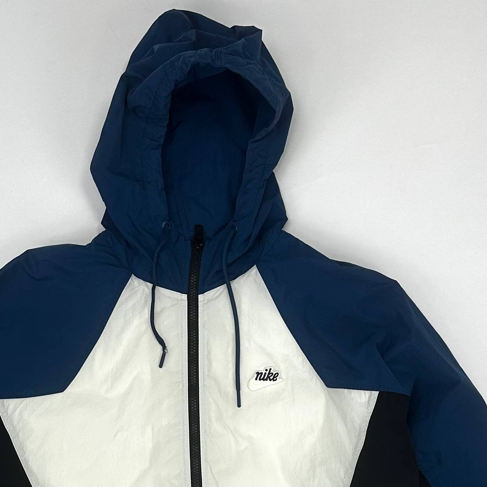 Ветровка Nike