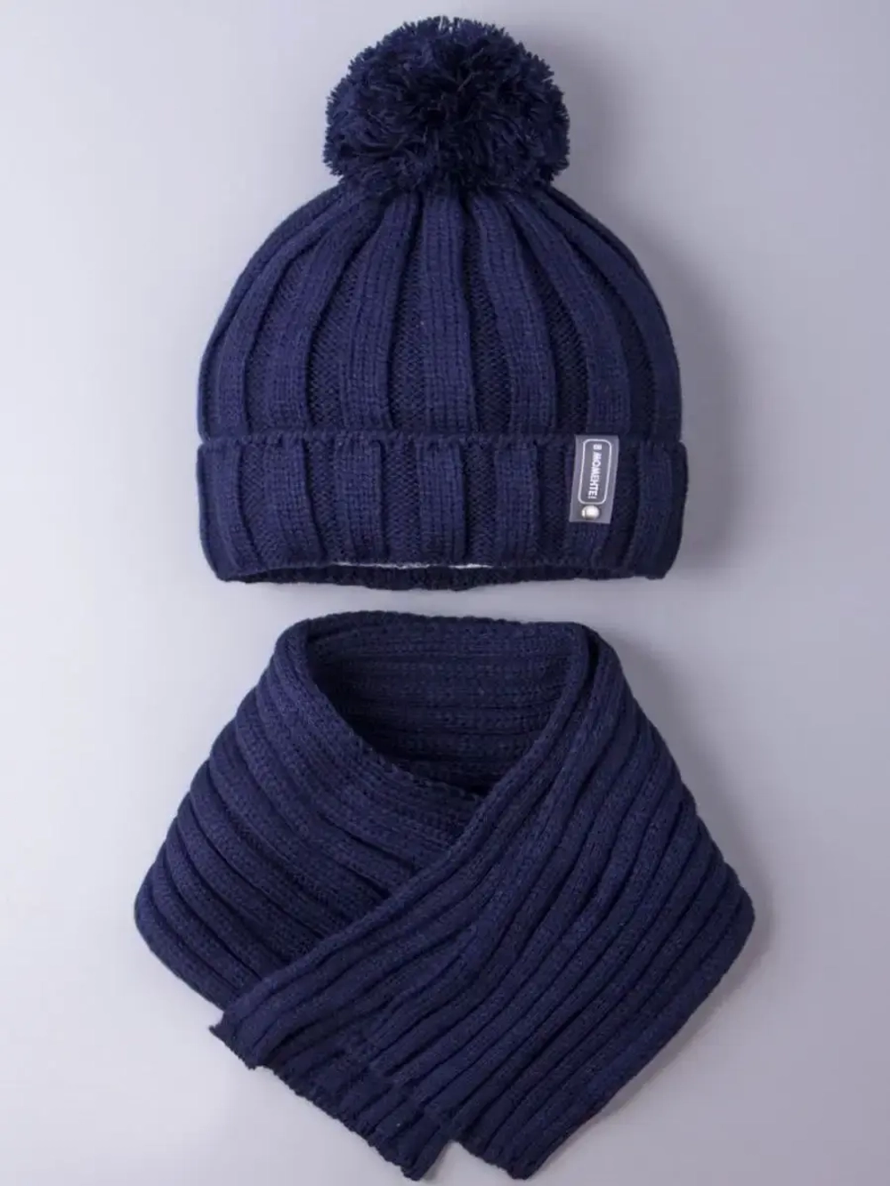 Шапка детская осенняя и шарф