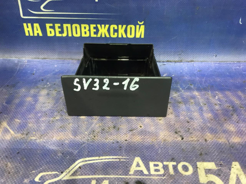 Пепельница TOYOTA VISTA 1993