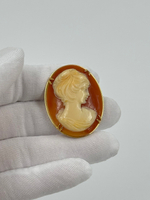 Брошь Камея