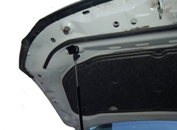 Амортизатор (упор) капота на Mazda 6 08-06(с 2013 г.в.)Autoinnovation