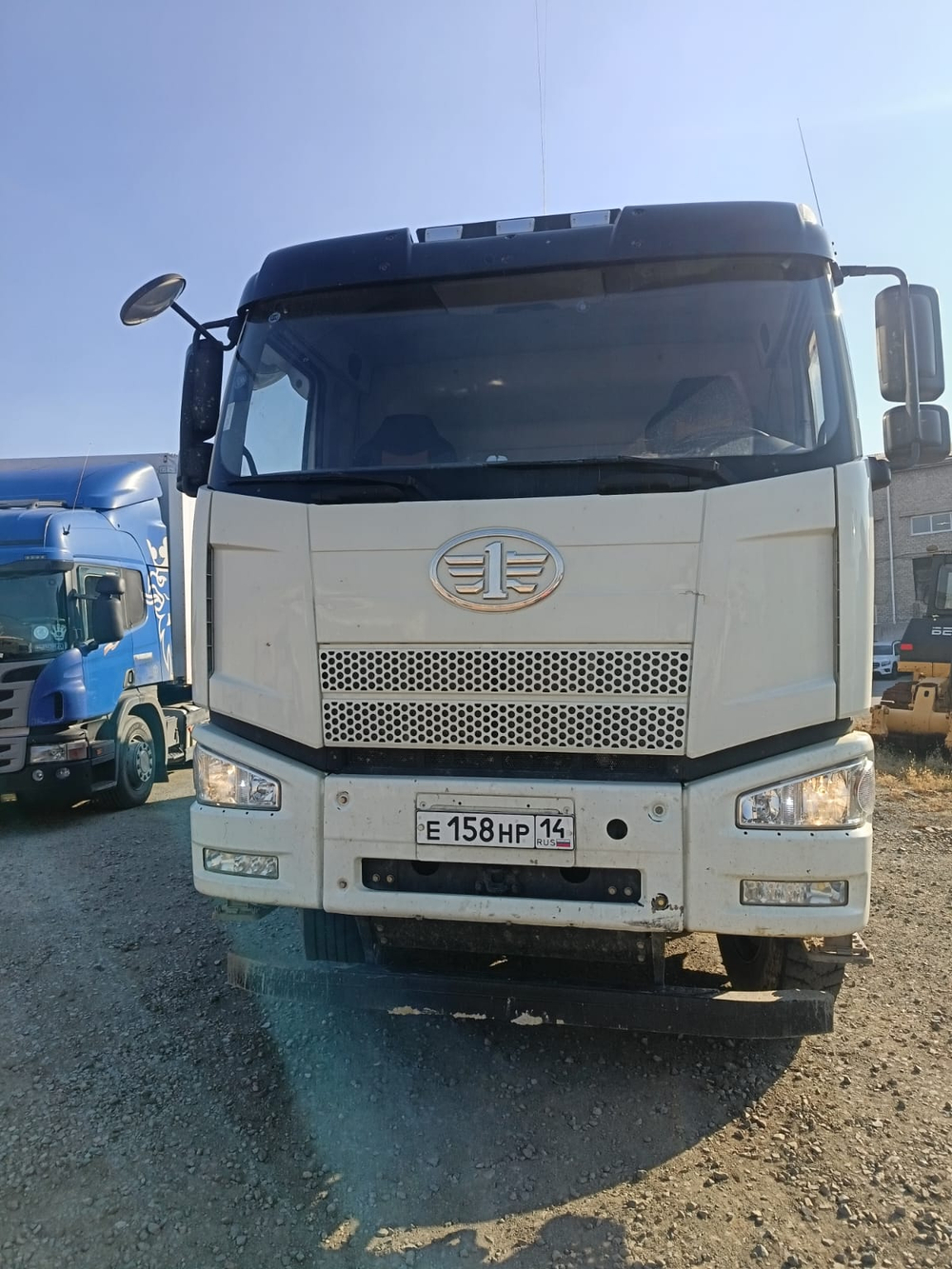 FAW J6 8x4 Самосвал СА3310Р66K24T4E5 (Дизельный, 11,1 л, 420 л.с., МТ)