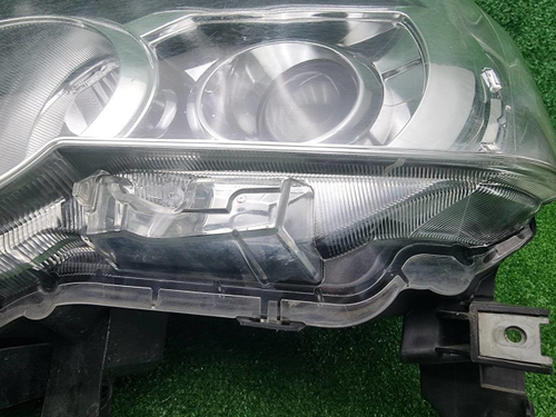 Фара левая Nissan X-Trail Т31 (2010-2015) ксенон