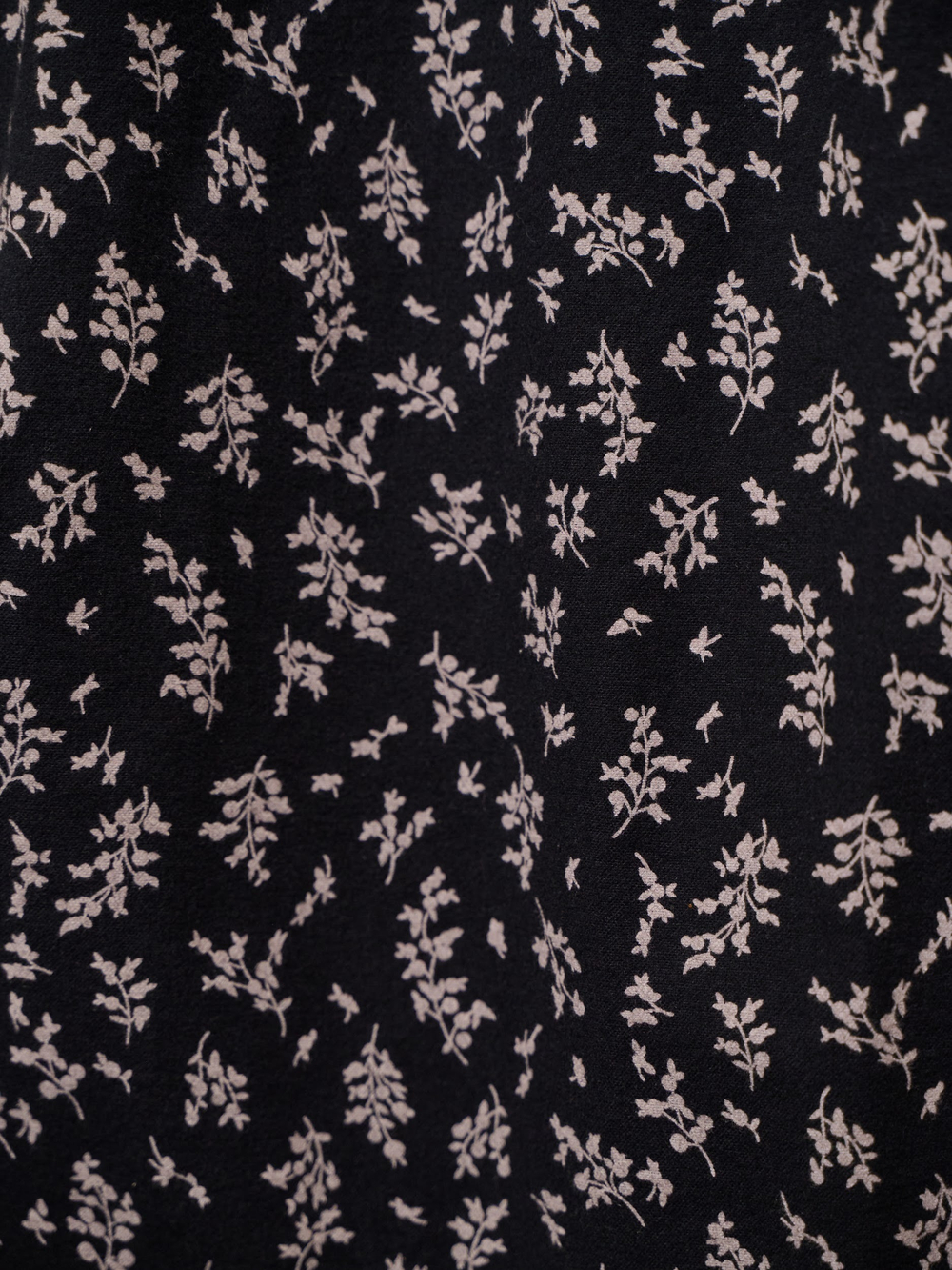 Платье с кружевным воротником