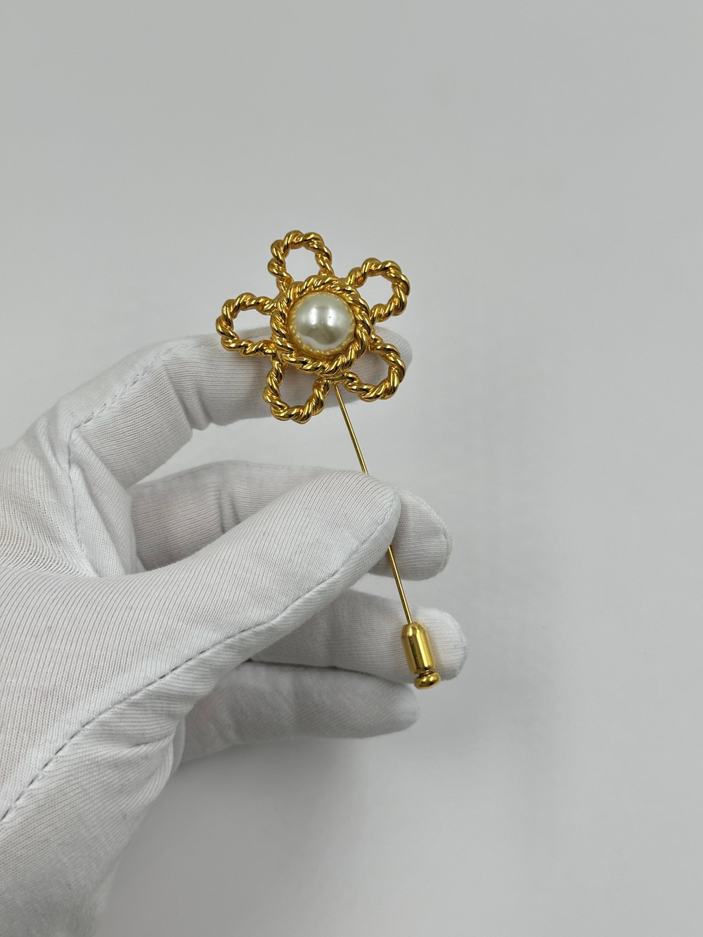 Брошь булавка Ромашка Moschino