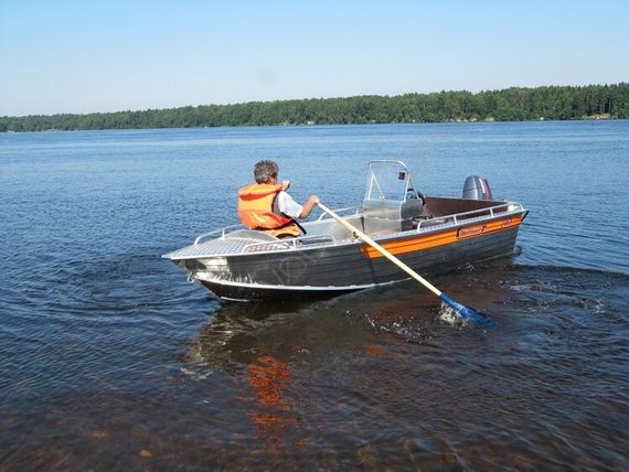 Алюминиевая лодка Wellboat 46 консоль