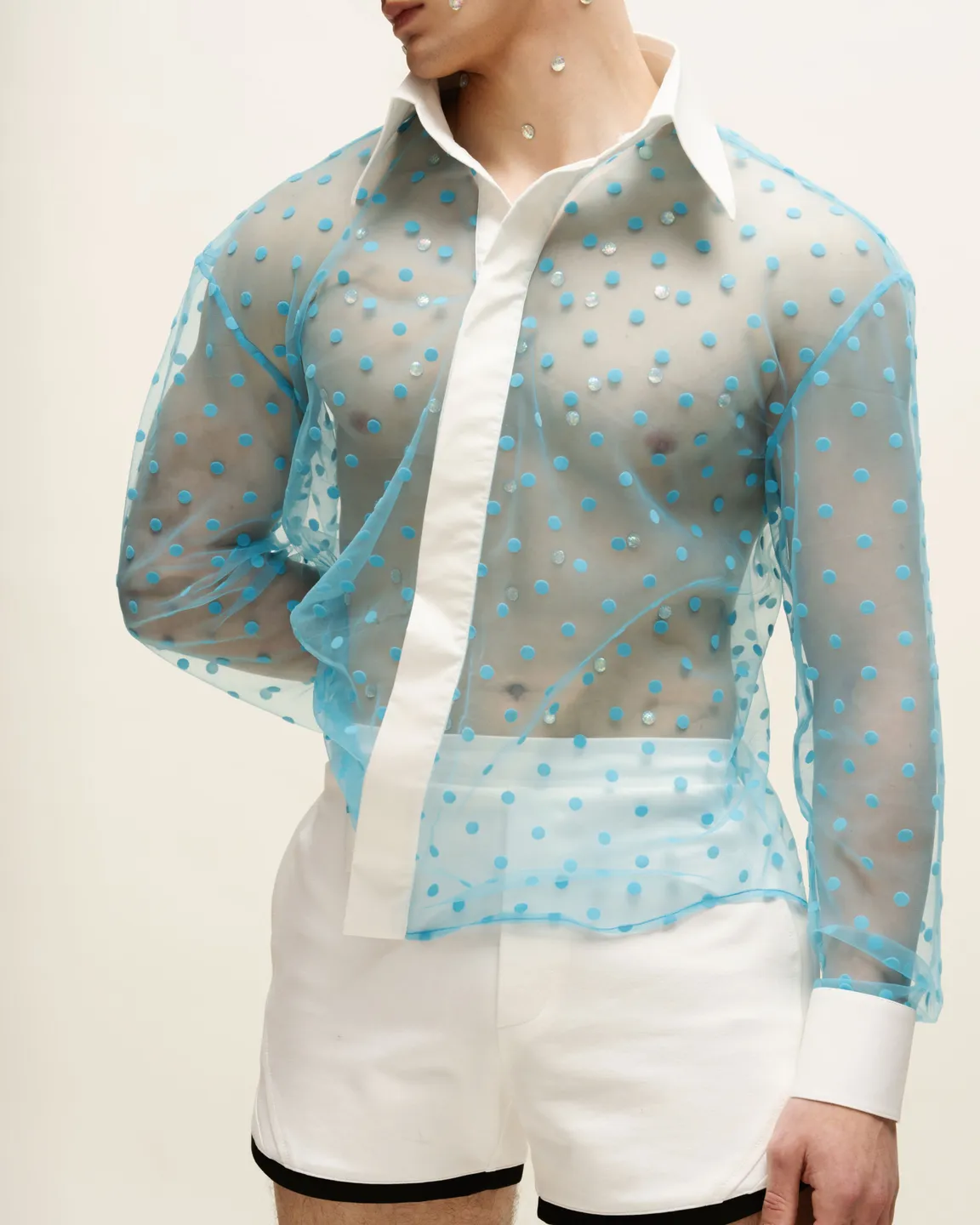 Голубая рубашка 